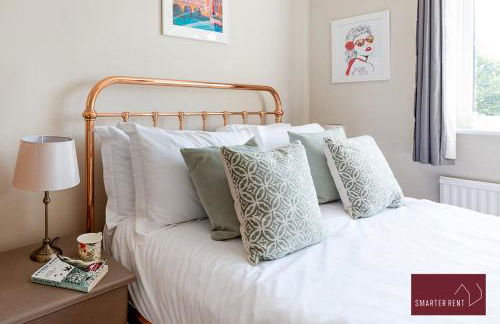 Maidenhead - 4 Bedroom House With Driveway & Garden - Foto 19