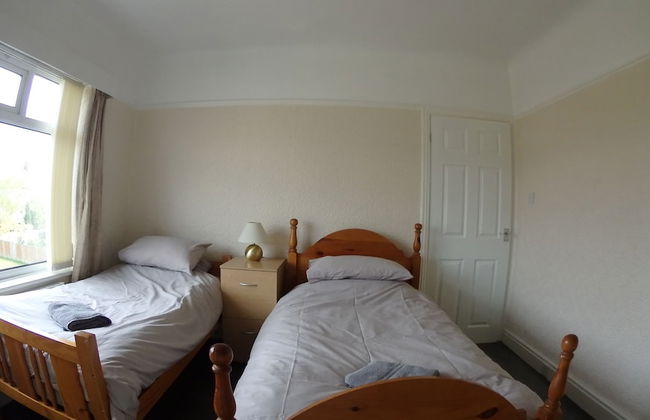 Strawberry Field House - Photo 4