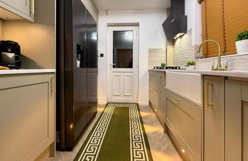 Modern 3 Bedroom Bungalow, EV Friendly, Parking Included - Foto 11