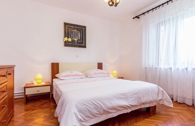 Apartment in Gajana With Mini Football Field - Foto 4