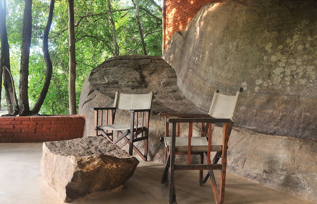 Back of Beyond - Dehigaha Ela - Photo 9