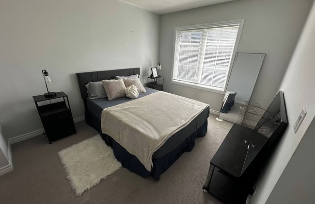 Cozy Whitby Retreat - 2 Bedroom Private House - Foto 4