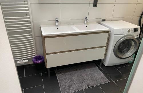 Superbe appartement au RDC avec parking gratuit - Foto 5