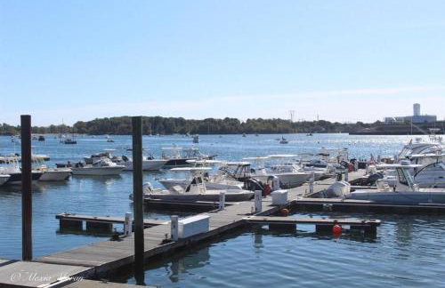 Just renovated 2 bedroom condo 1 mile from Salem - Photo 21