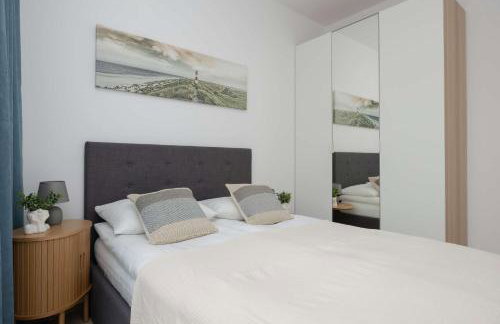 Stylish Apartment in Browary Warszawskie with Air Conditioning & Parking by Noclegi Renters - Foto 12