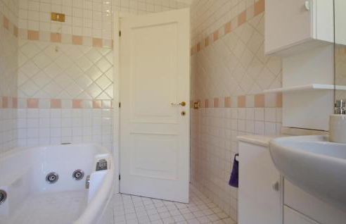 Gorgeous Home In V Di Montecopiolo - Foto 23