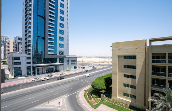 Lux BnB I Turia Tower I Lake & Garden View - Photo 28