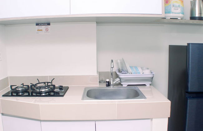 Homey And Minimalist Studio At Vasanta Innopark Apartment - Photo 17