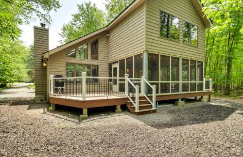 Woodsy Big Bass Lake Hideaway with Fire Pit and Deck! - Foto 26