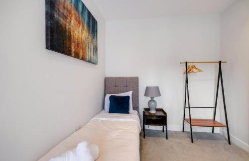 Luxury 5 Bedroom, 4 Bathroom Home in Purley - Foto 41