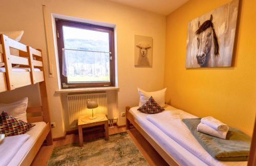 FeWo Armonie im Allgäu - Tischfußball & Dart, großer Südbalkon, gratis Erlebnisse mit Königscard - Foto 3