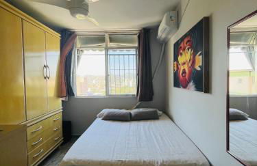 Quarto com ar condicionado em apt compartilhado e estacionamento grátis - Foto 11