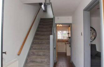 Three Bedroom House, Driveway, Bracknell Centre - Photo 18