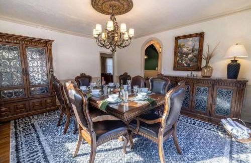 Historic Tudor Home, Heated Pool - Photo 36