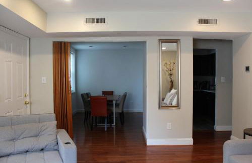 Cozy 3 Bedroom Min to National Mall Great Location and Free Parking - Foto 29