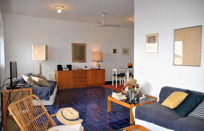 Edy sea View Holiday Apartment - Photo 8