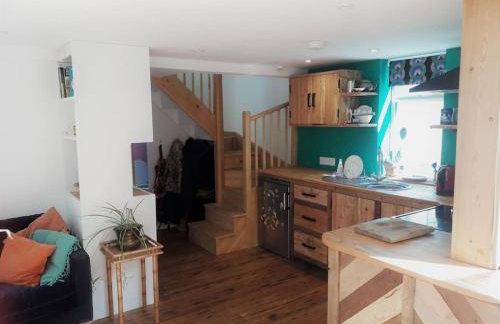 Bright cosy house, garden, central to town & beach - Foto 27