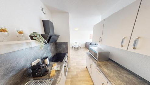 Großzügige Ferienwohnung, 350m bis zur Bushaltestelle, WLAN - Foto 3