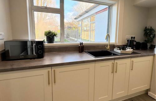 Spacious house for 7 - Ideal for Solihull NEC - Work and Family Groups - Foto 19