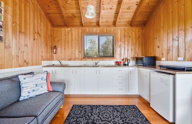 Hazelcreek Cottages - Photo 3