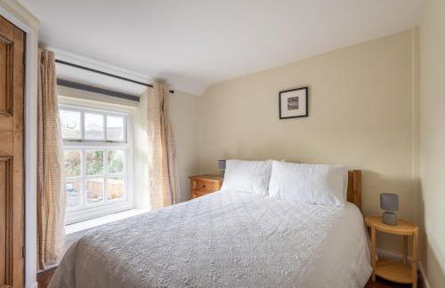 Vauxhall Cottage, Chepstow - 4 Bedroom Pet-Friendly Home with Private Fenced Garden, Walk to Town and Castle - Foto 9