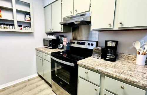 NEW Getaway by Gulfport Beach - Foto 23