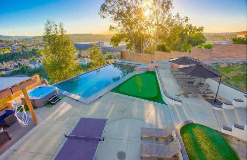 Large Pool Home on Two Acres with Views! - Foto 12