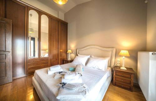 Villa Florentina at Chania Suburbs With Private Pool and BBQ - Photo 31