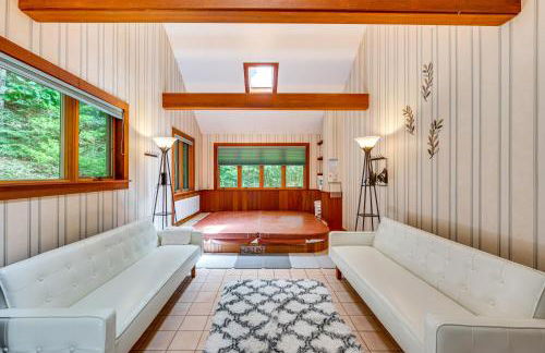 Haverhill Mtn Retreat Hike, Ski, Relax in Hot Tub - Foto 11