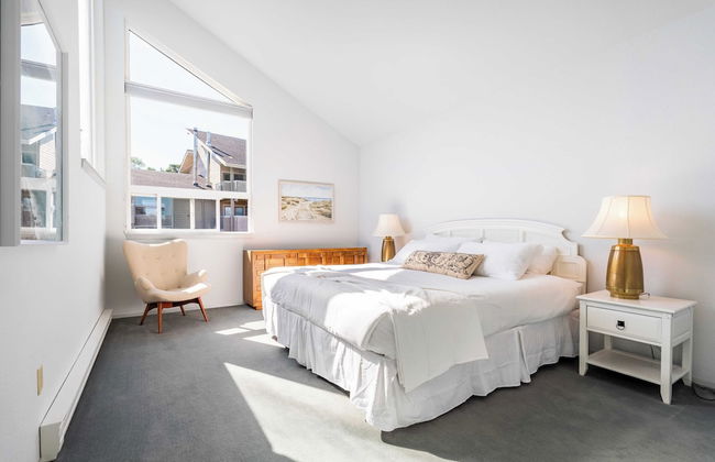 Beachcomber's Bliss by Avantstay Steps to the Beach Ocean Views - Photo 19