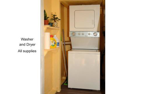 Quaint Historic Downtown Apartment - Foto 15