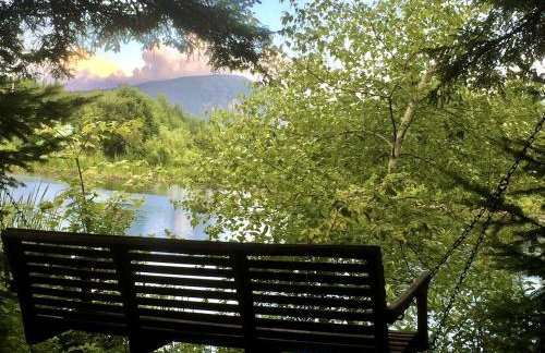 Cozy Off-Grid Cabin with Breathtaking Serene Views for a Peaceful Getaway Surrounded by Nature in Barton, Vermont - Foto 16