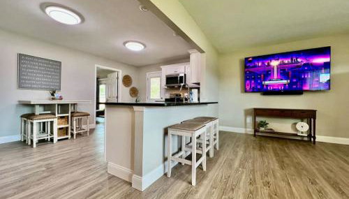 New remodel exquisite master suite Trenton, Ohio - Foto 2, minibar