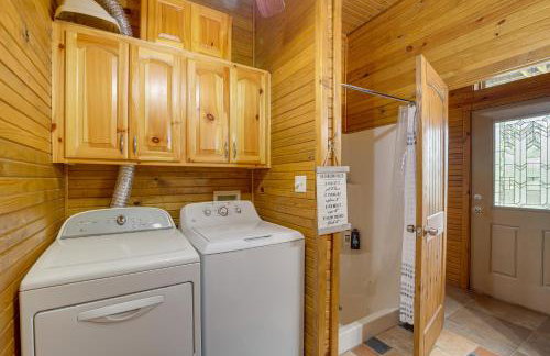 Lake Eufaula Cabin with Hot Tub and Large Deck - Foto 32