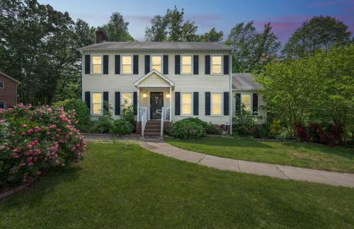 Firepit Games Grill Hot Tub Arcade & King Bed - Photo 68