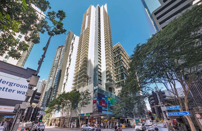 Oaks Brisbane River City Suites - Photo 65