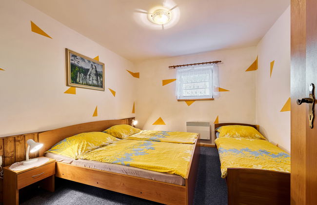 2 bedroom Apartment in Stárkov with swimming pool and garden - Photo 19