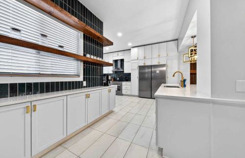 Stylish City Oasis ABODEbucks - Foto 19