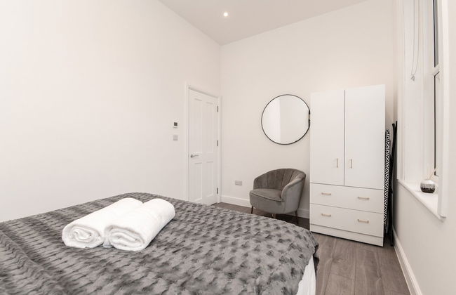 Woodside Park 3 Bedroom Apt with Parking - Foto 4