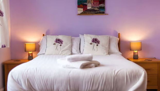 Oak House in Mid Wales with Log Burner By Seren Short Stays - Foto 2, Zimmer