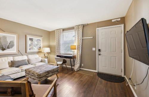 Belmont kings 1 mile to downtown and park free - Foto 14