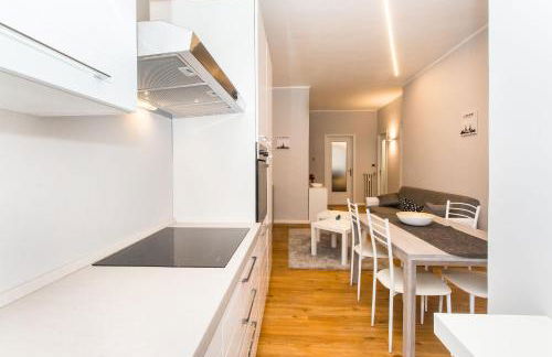 GuestHost - MM Pozzo Strada Terrace Apartment - Photo 23