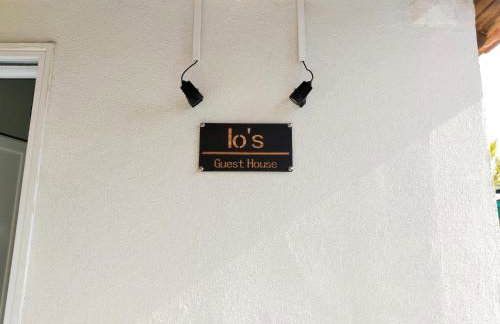 Io's Guest House - Photo 3