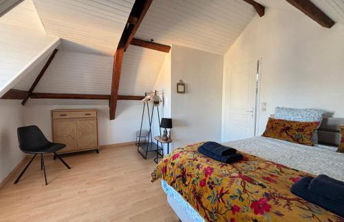 Mulberry duplex bien équipé 2 chambres petite vue sur mer plein centre d'Arromanches à 2 mn de la plage à pied et près de Bayeux au coeur des plages du débarquement - Foto 19