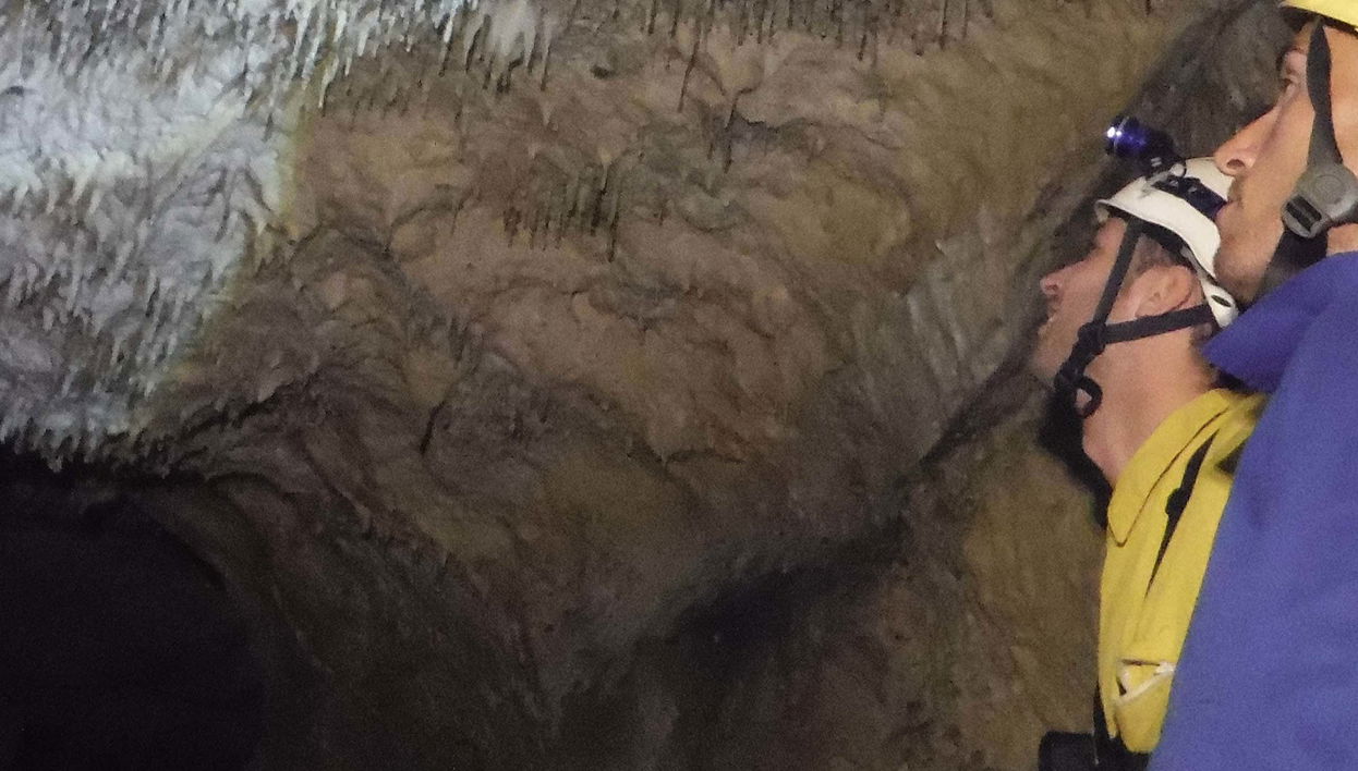 Caving in the Cueva del Nozal