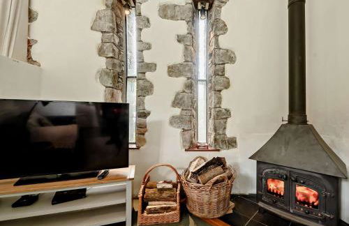 3 Bed in Cilycwm BN093 - Photo 10