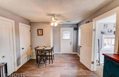 *H* NEW! Downtown Cottage Newly Renovated! * - Foto 9