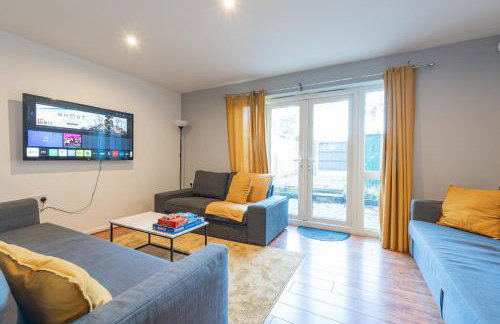 Cheerful 4-bedroom house with multiple car parking - Foto 3