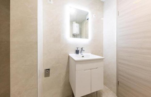 Gorgeous Home In Muc Gornji - Photo 19