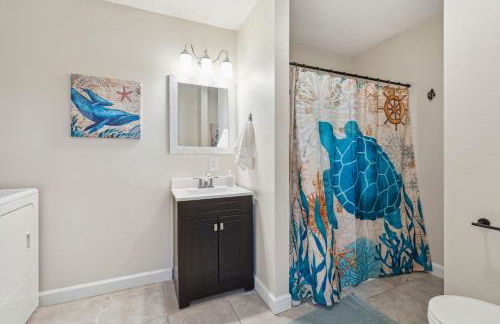 Elm Two Bedroom House in Historic Loveland - Photo 9